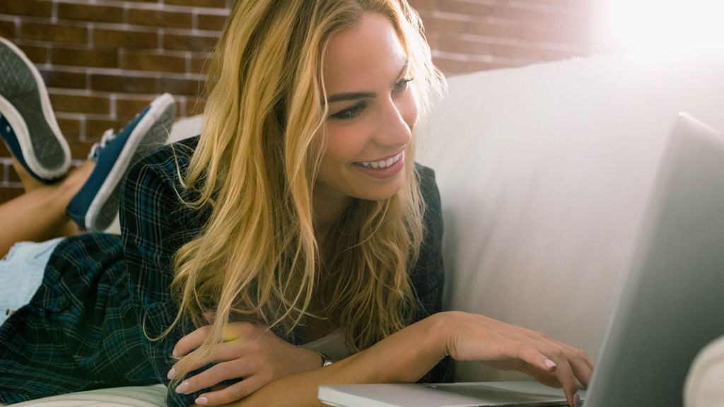 AmourMeet Website Testimonial In 2025 - Free Credits, Prices, Validity